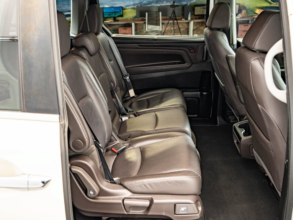 Used 2019 White Honda EX-L image 48