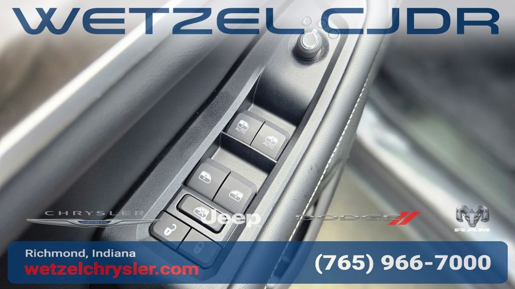 2026 Jeep Grand Cherokee Laredo - Photo 12