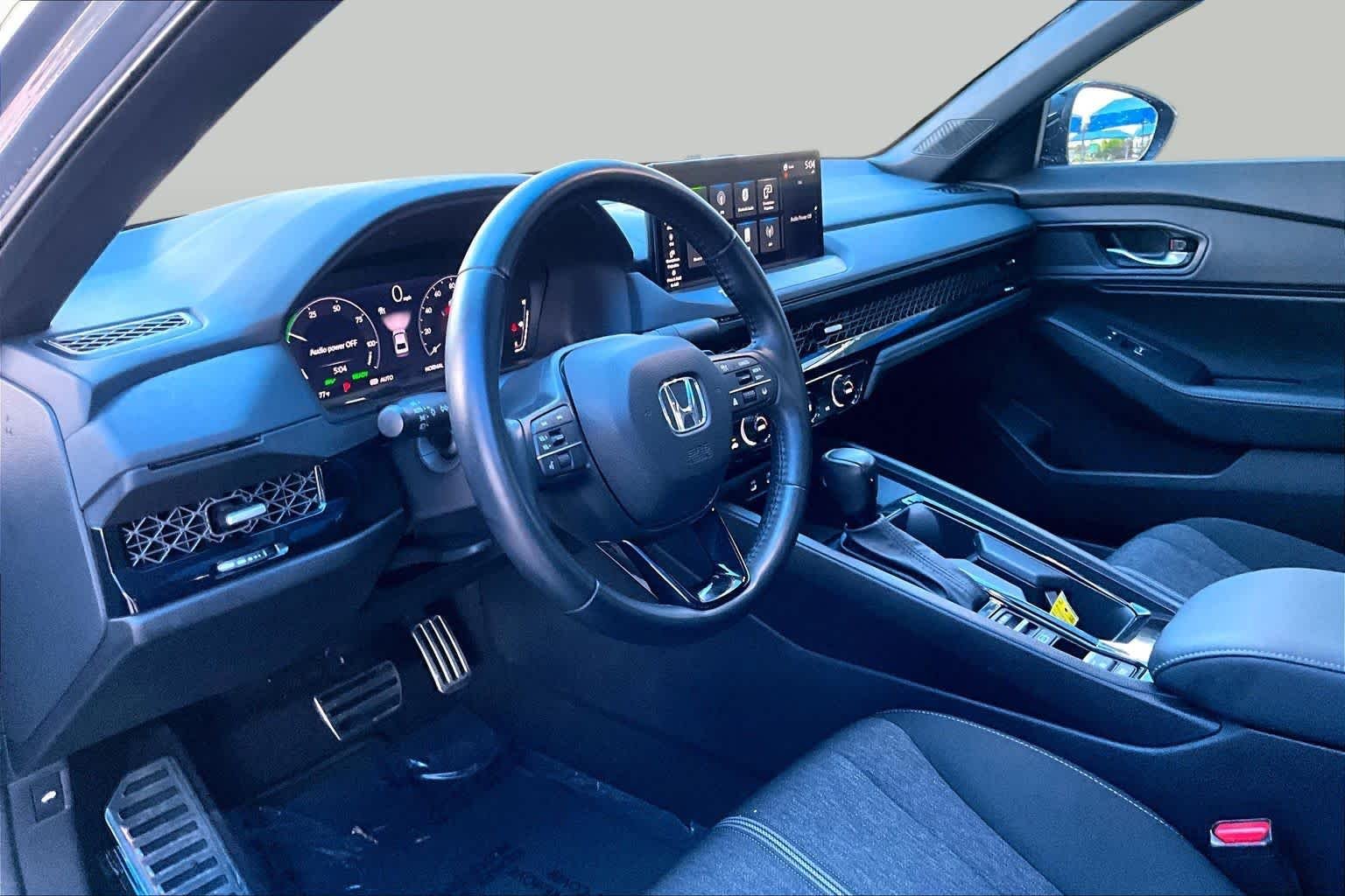 Used 2023 Urban Gray Pearl Honda Sport image 18