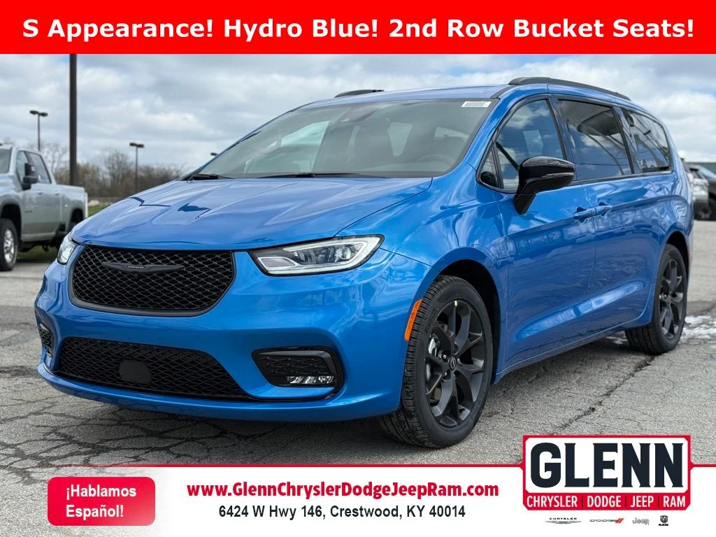 2026 Chrysler Pacifica Select's photo