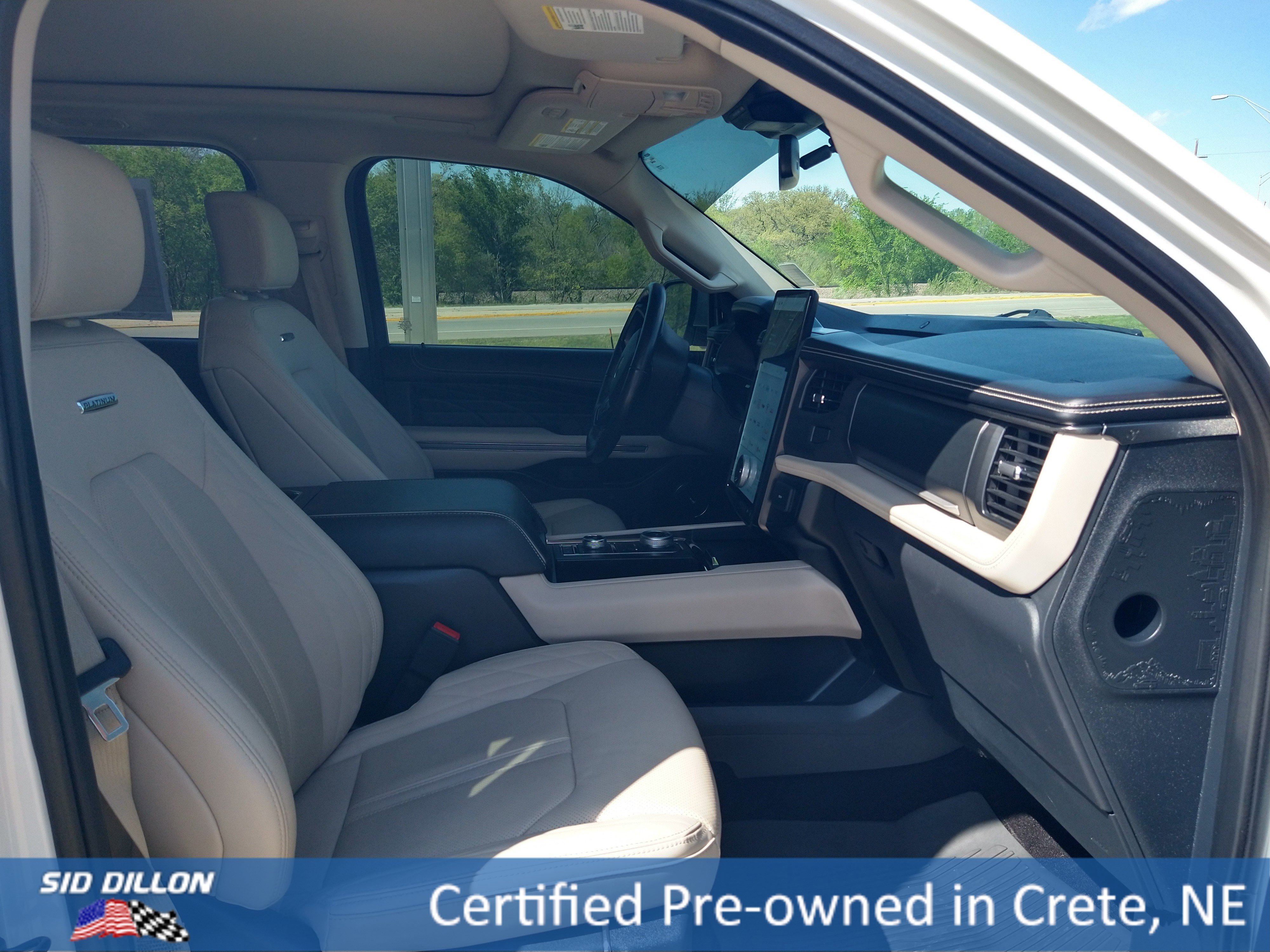 Certified Used 2023 Star White Metallic Tri-Coat Ford Platinum image 4