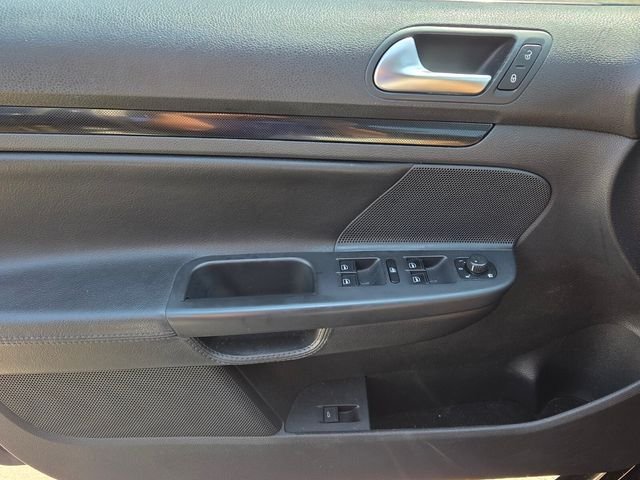 Used 2013 Black Volkswagen 2.0L TDI image 30