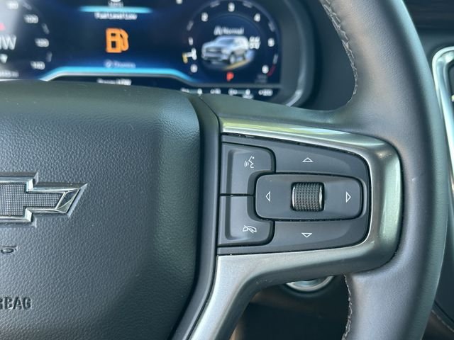 Used 2023 Gray Chevrolet Z71 image 13