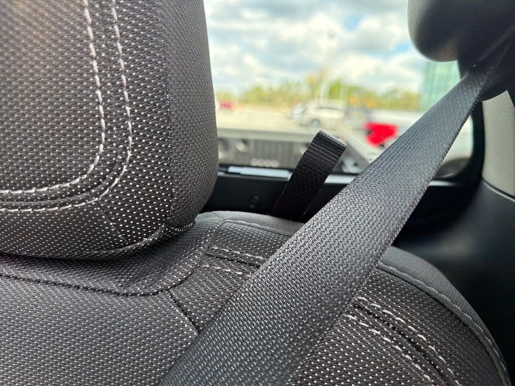 New 2026 Nissan Frontier SV 4D Crew Cab