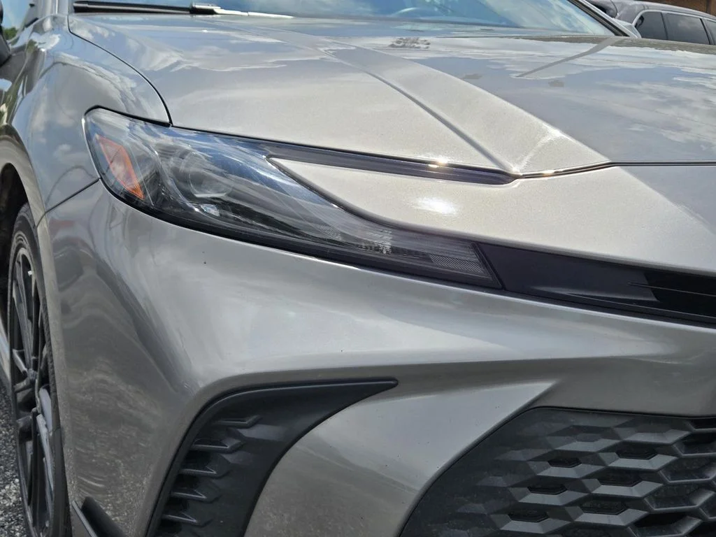 Used 2025  Toyota SE image 2