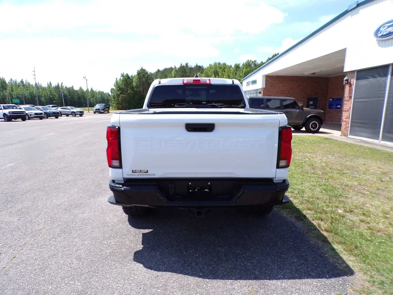 Used 2024 Summit White Chevrolet 4WD Z71 image 6
