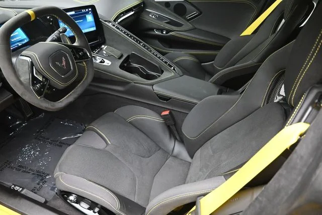 Used 2025 Yellow Chevrolet Stingray image 18