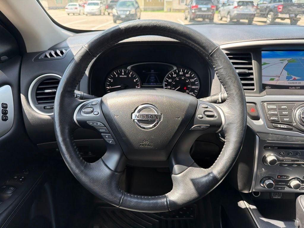 Used 2019 Blue Nissan SL image 14