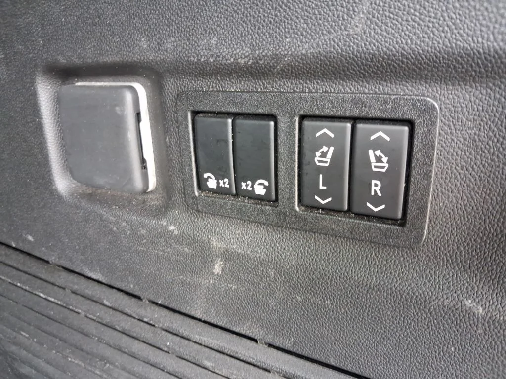 Used 2022 Gray Chevrolet RST image 14