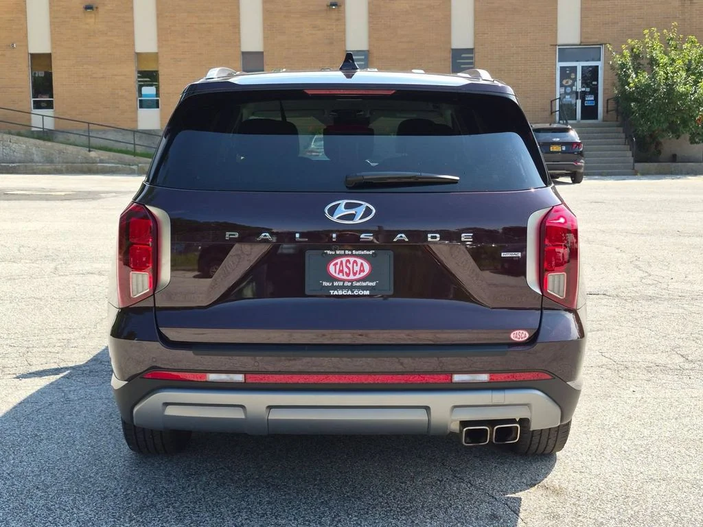 Used 2024 Red Hyundai SEL image 4