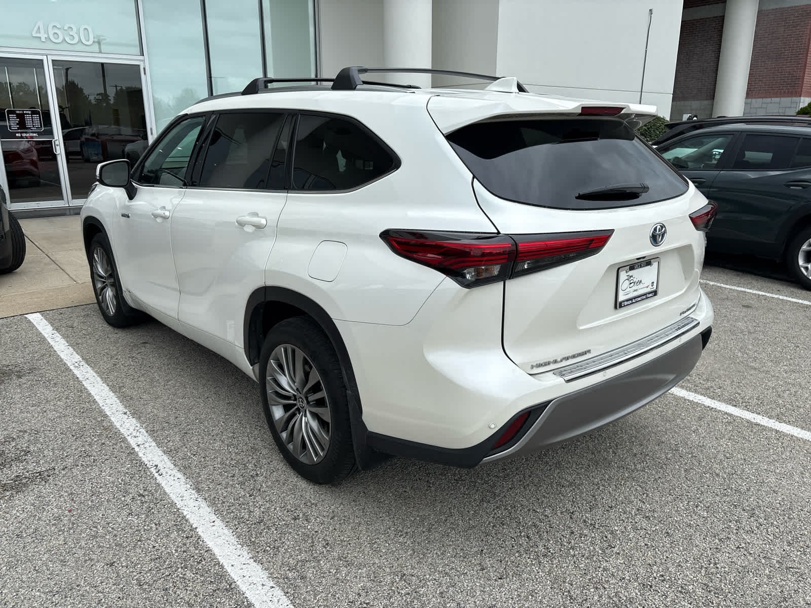 Used 2021 Blizzard Pearl Toyota Hybrid Platinum image 3