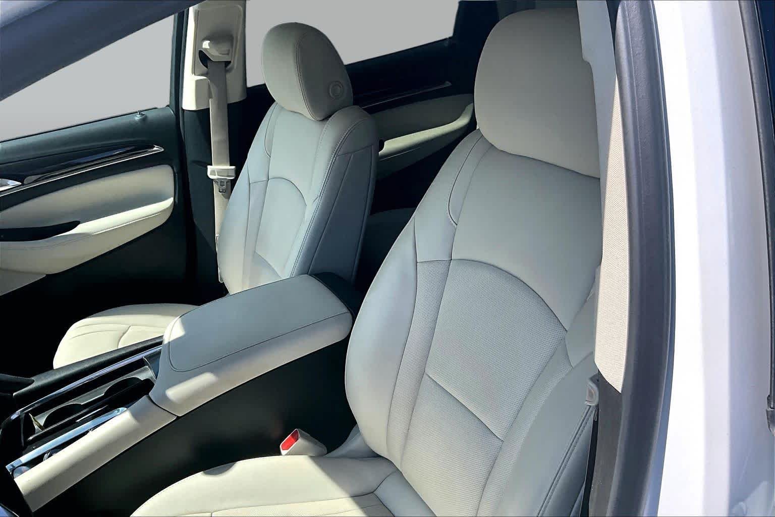 Used 2024 White Frost Tricoat Buick Essence image 14