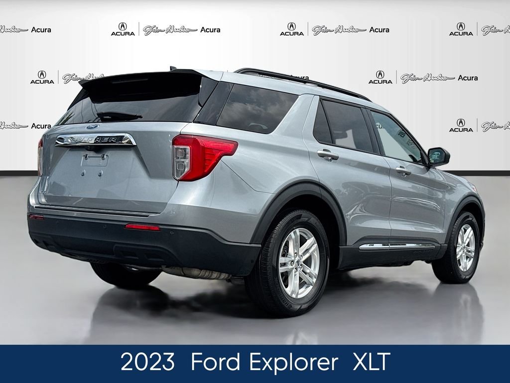 Used 2023 Silver Ford XLT image 7
