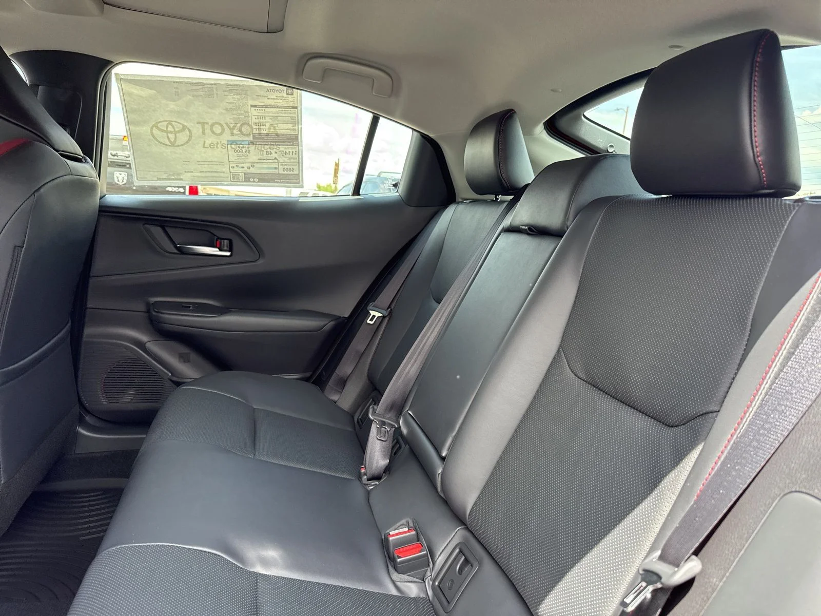 2025 Toyota Prius XSE Premium - Photo 30