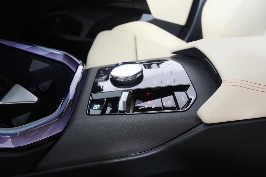 Used 2026 Skyscraper Grey Metallic BMW 30 xDrive image 20