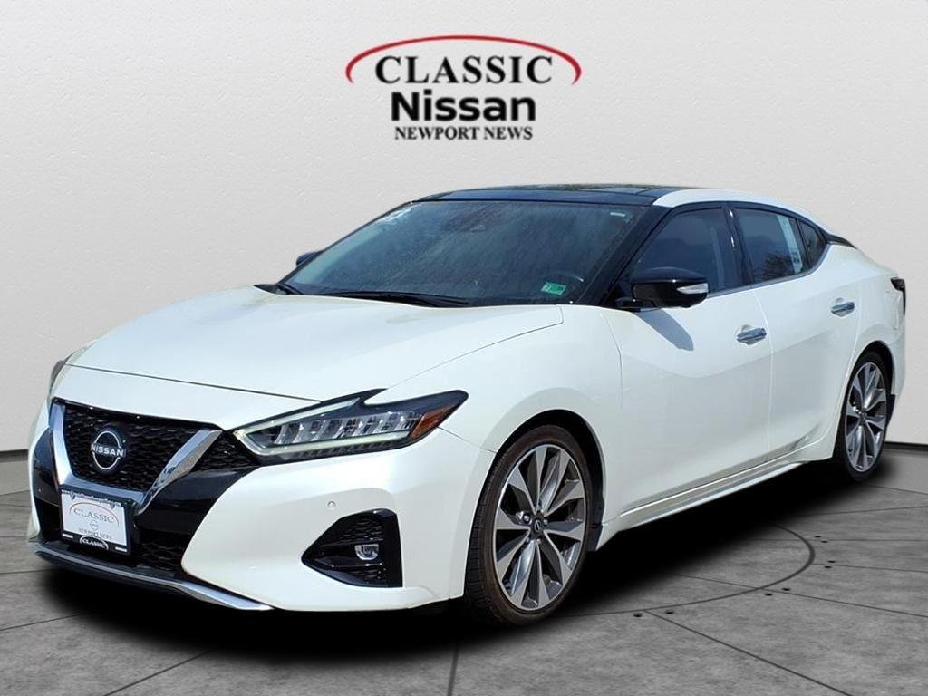 2023 Nissan Maxima Platinum's photo