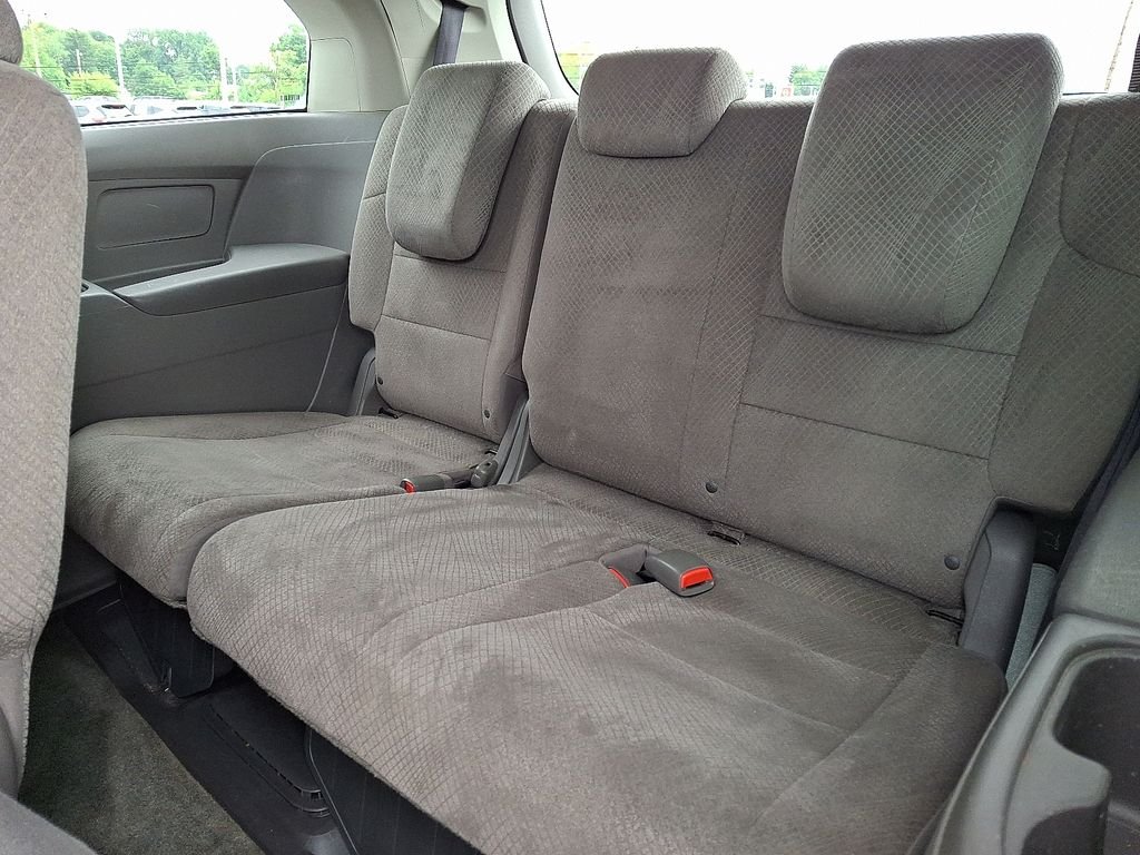 Used 2016 Gray Honda SE image 12