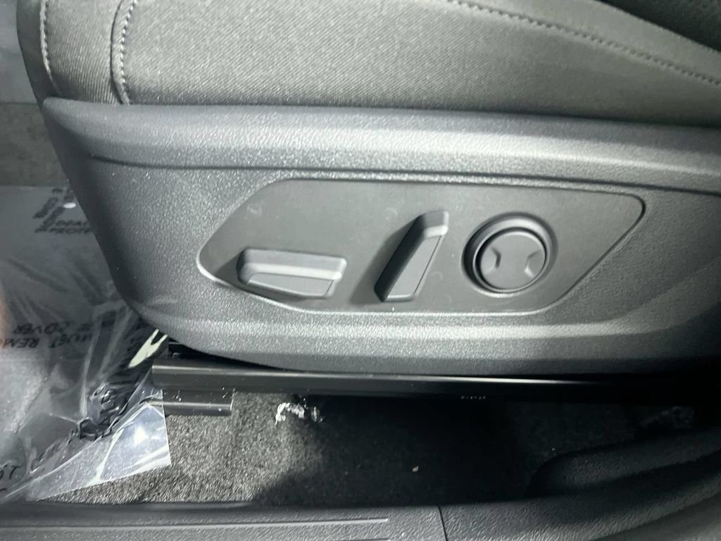 New 2026 Ebony Black Kia LX image 15