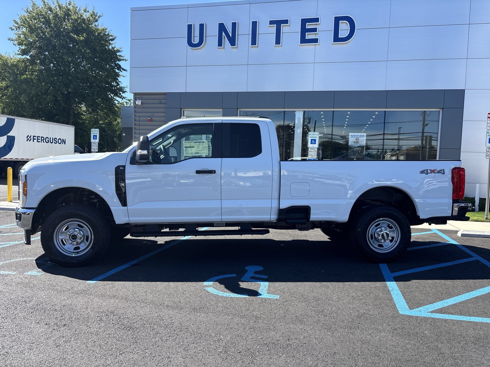 New 2027 Oxford White Ford F-350® XL image 30