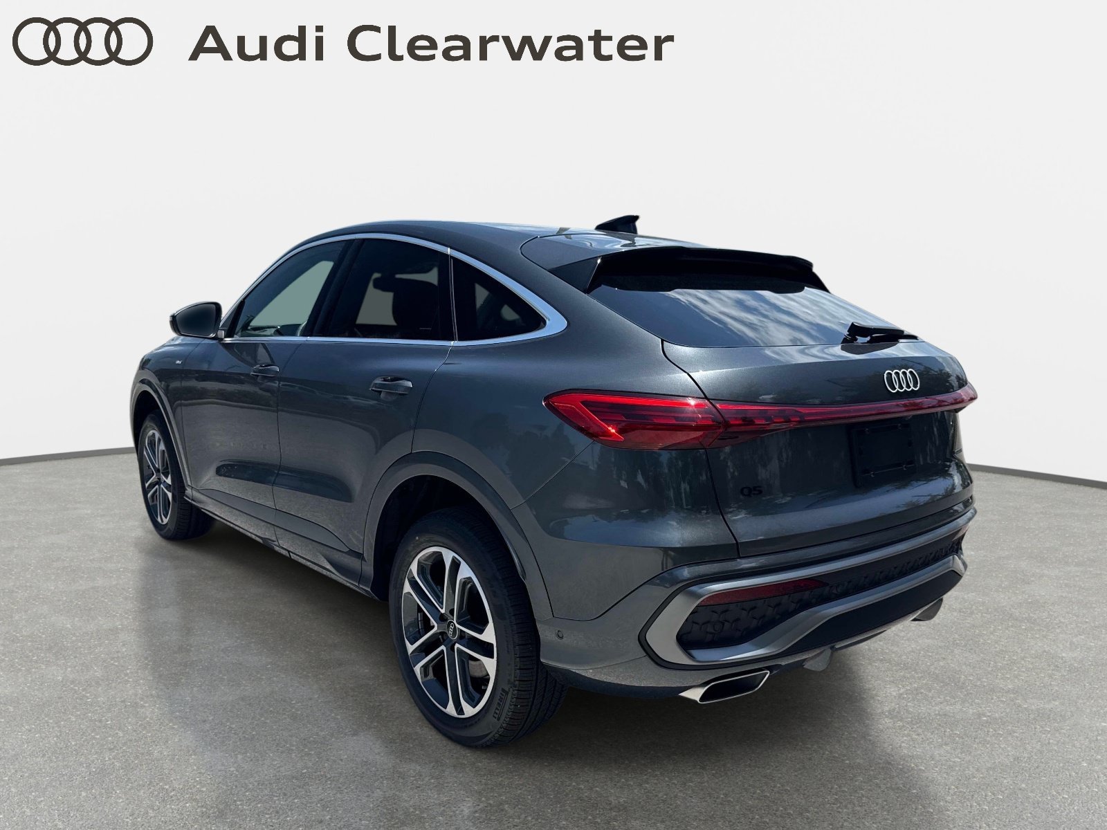 New 2026 Daytona Gray Pearl Effect Audi Premium image 3