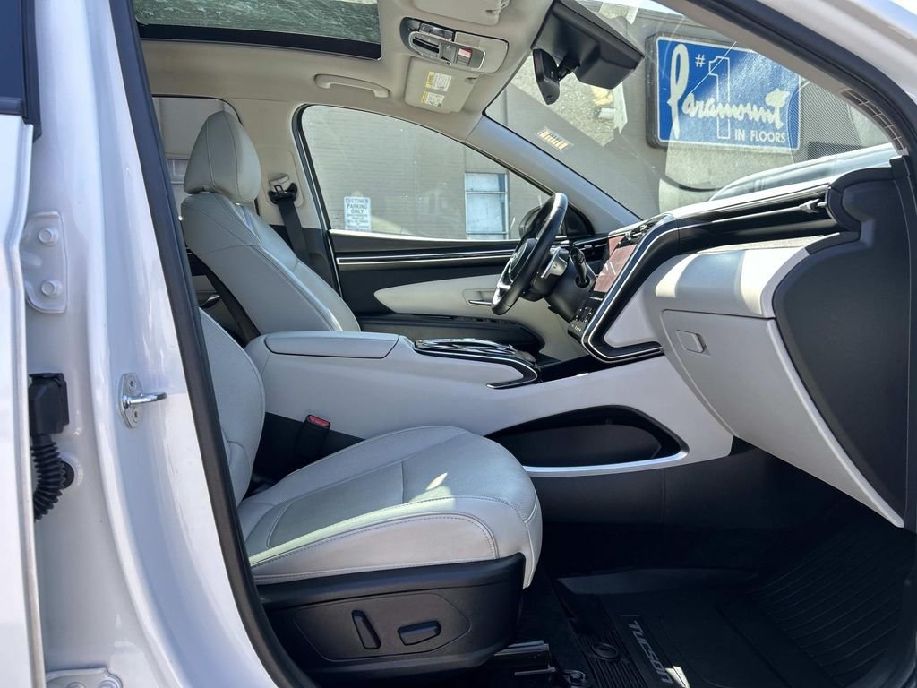 Used 2023 White Hyundai Limited image 21