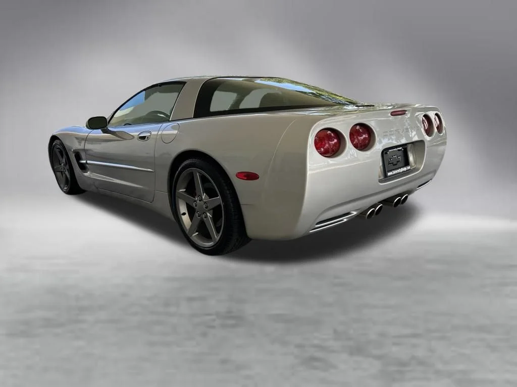 Used 2000 Silver Chevrolet Base image 4