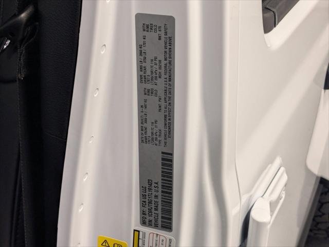 New 2026 Bright White Clear-Coat Exterior Paint Jeep Shadow Ops image 18