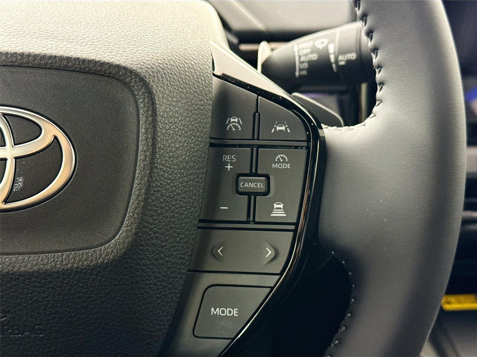 New 2026 Wind Chill Pearl Toyota XLE image 21
