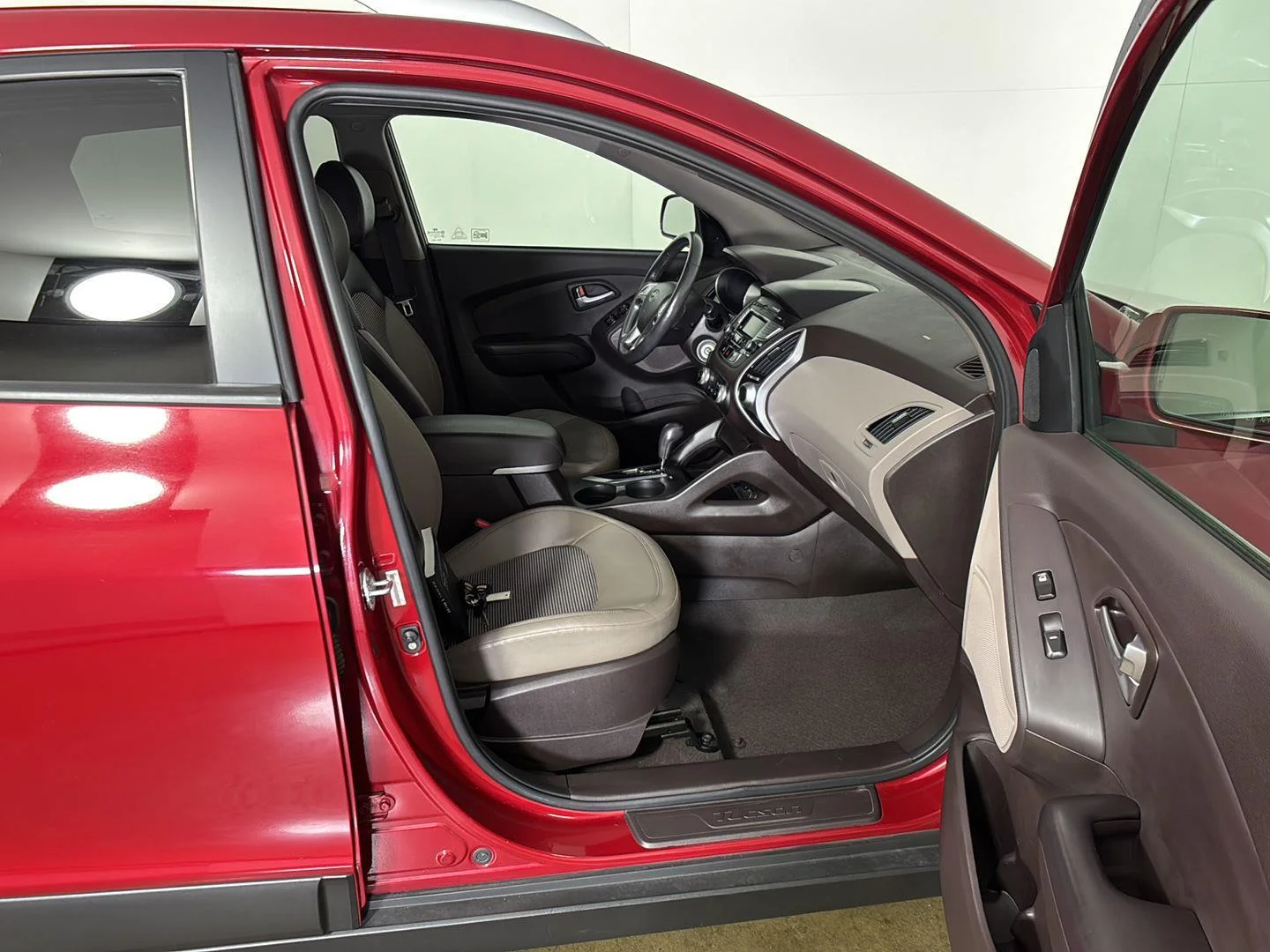 Used 2012 Garnet Red Hyundai GLS PZEV image 16