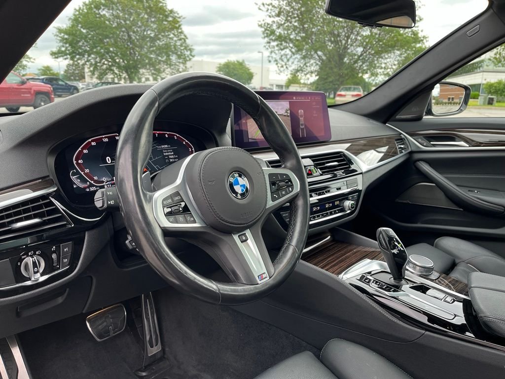 Used 2022 Black Sapphire Metallic BMW 540i xDrive image 16