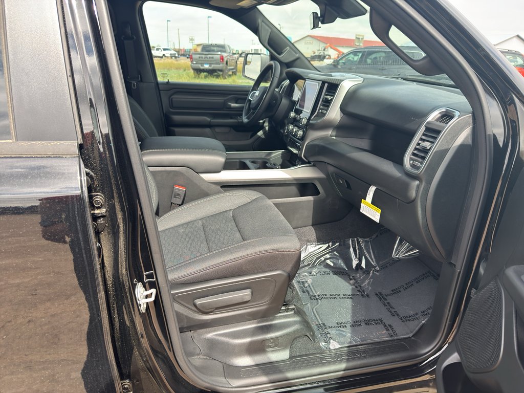New 2026 Diamond Black Crystal Pearl-Coat Exterior Paint RAM Express image 10