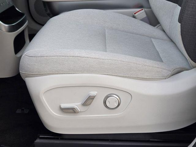 2026 Hyundai IONIQ 9 SE - Photo 24