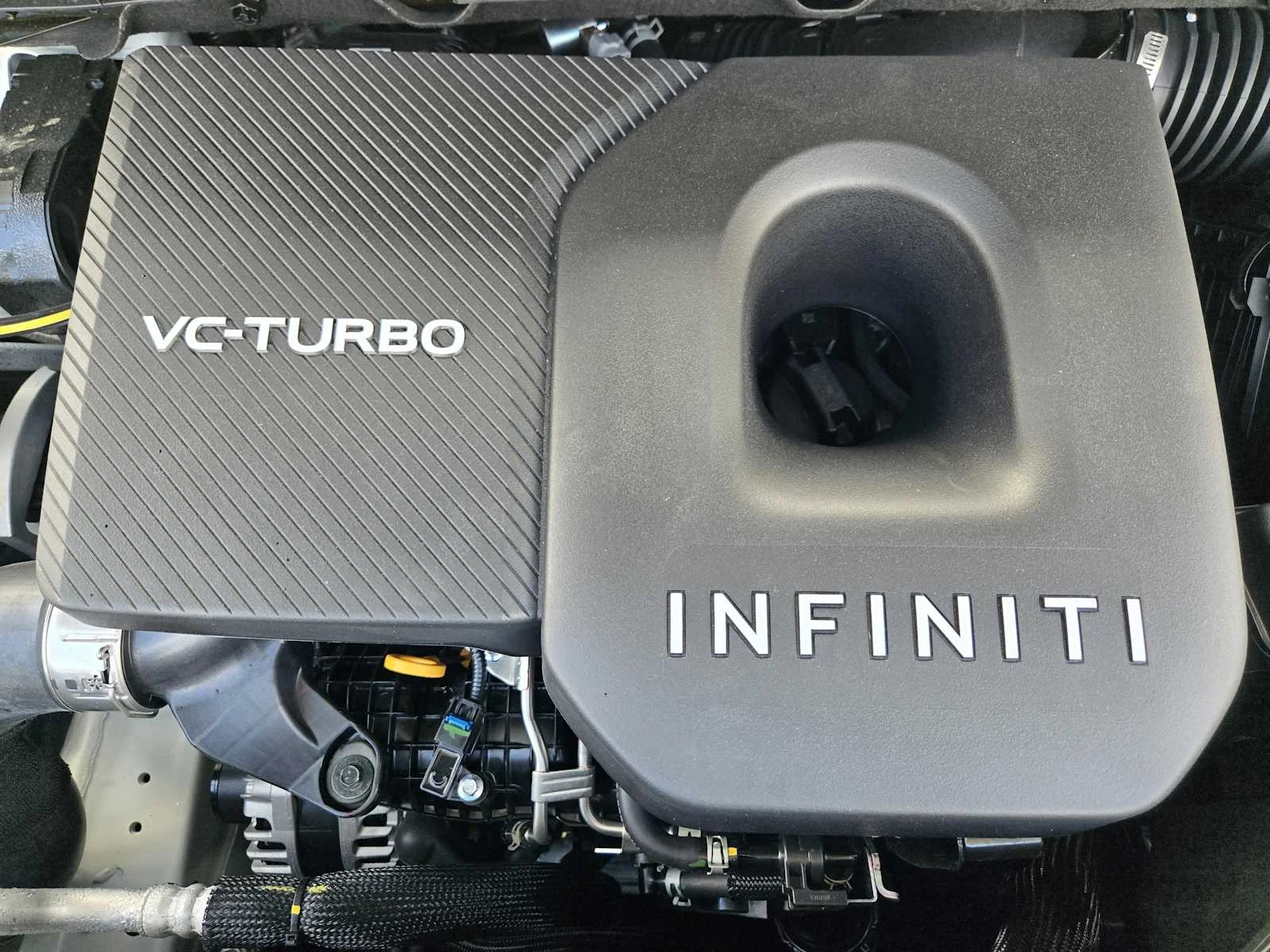 New 2026 RADIANT WHITE INFINITI Luxe FWD image 21