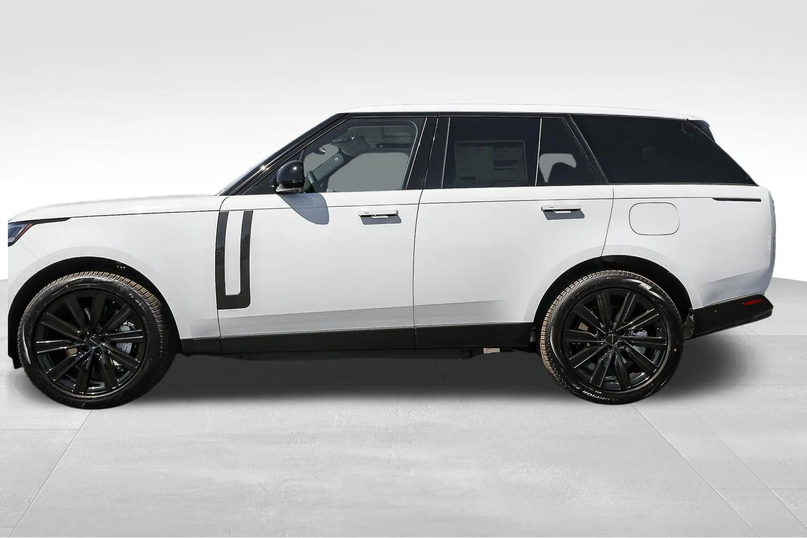 New 2026 Fuji White Land Rover SE image 8