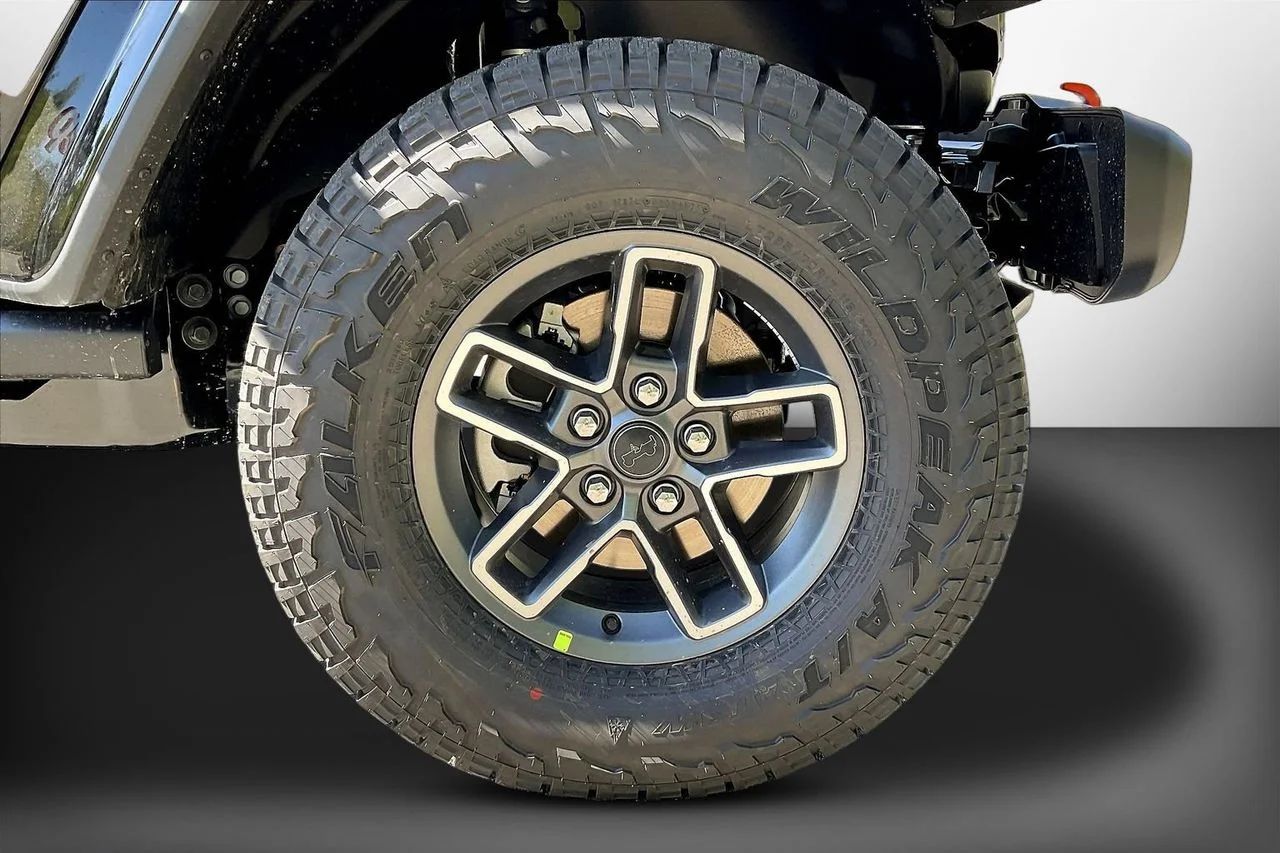 New 2026 Black Clearcoat Jeep Mojave image 30