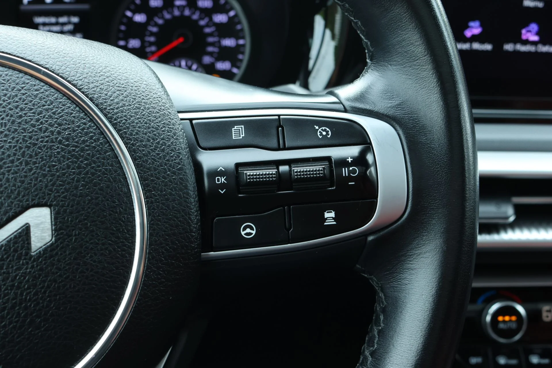 Used 2024 Gray Kia GT-Line image 10