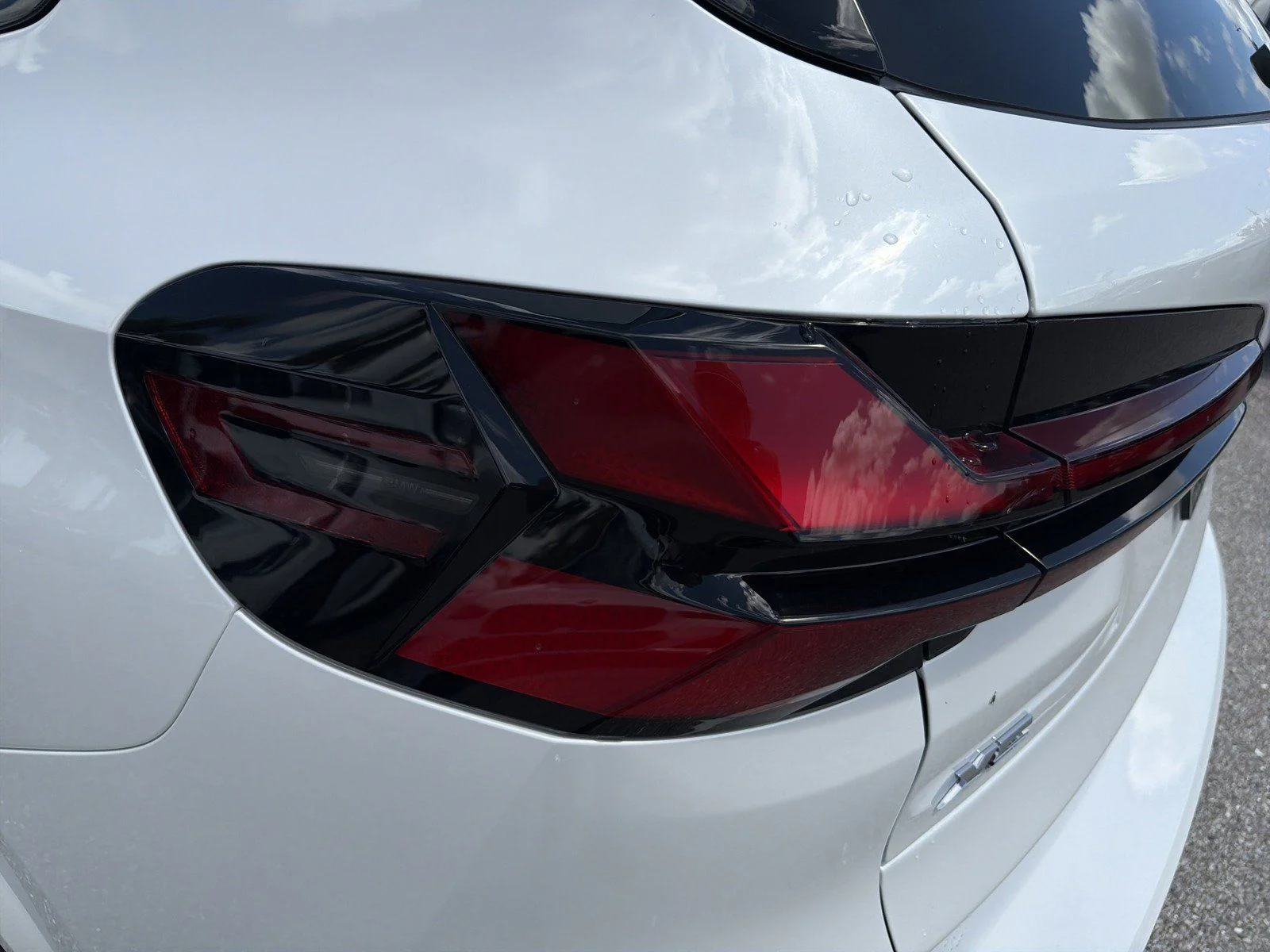 New 2026 Mineral White Metallic BMW M60i image 10