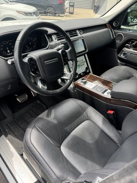 Used 2022 White Land Rover Westminster image 2