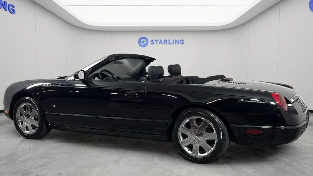 Used 2003  Ford Deluxe image 41