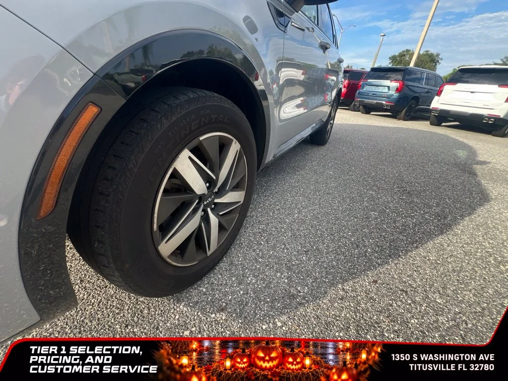 Used 2023 Gray Kia EX image 19