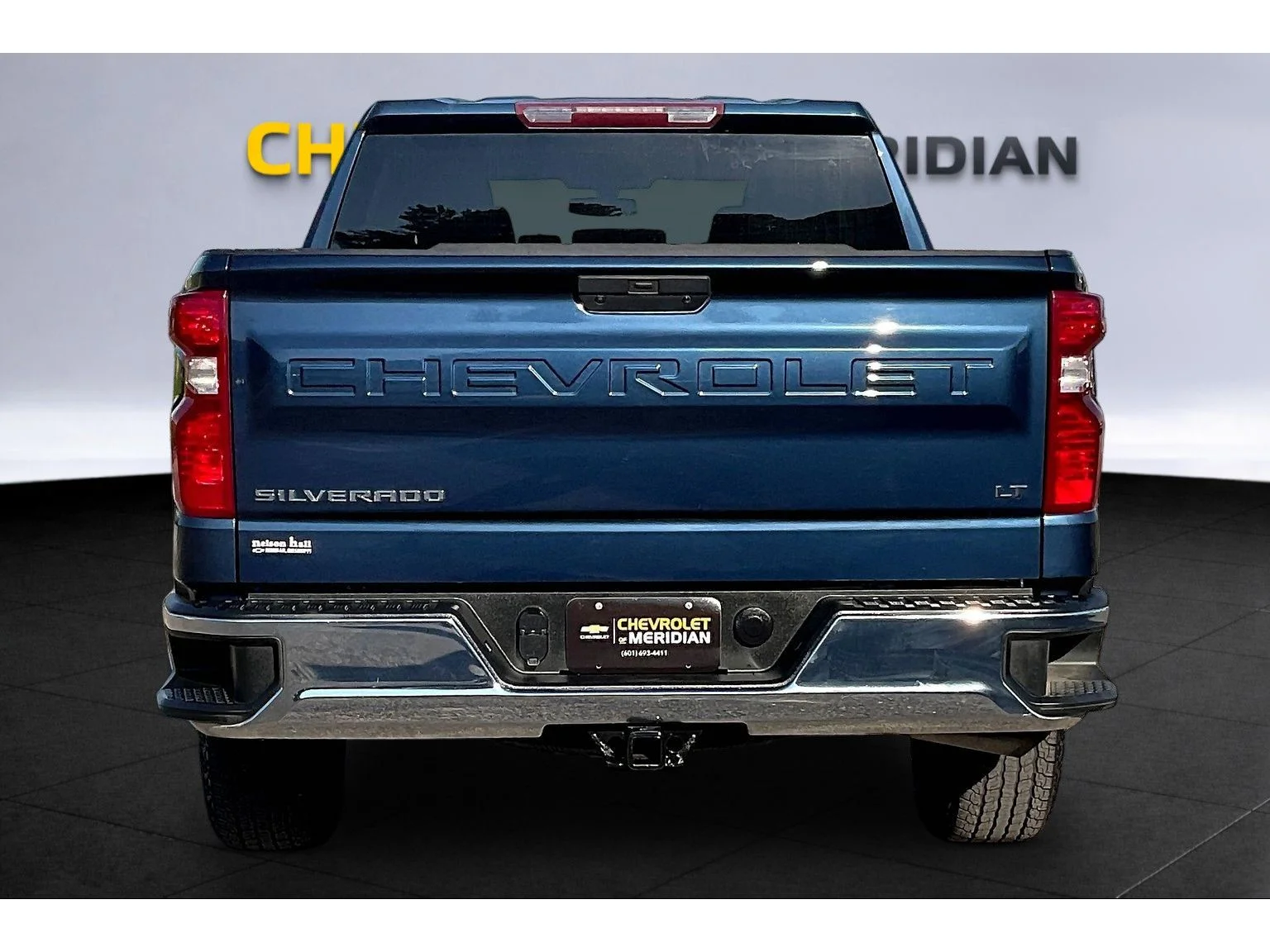Used 2022 Northsky Blue Metallic Chevrolet LT image 4