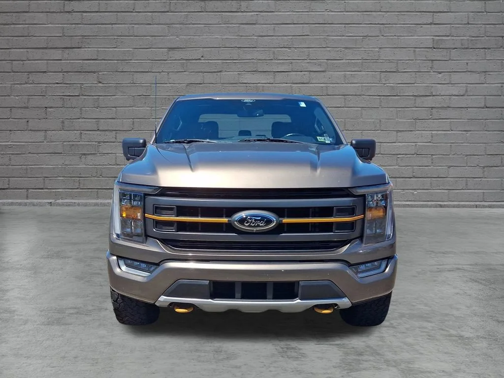 Used 2022  Ford XL image 4