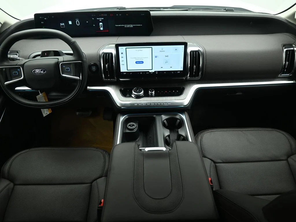 New 2025 Oxford White Ford Platinum image 22
