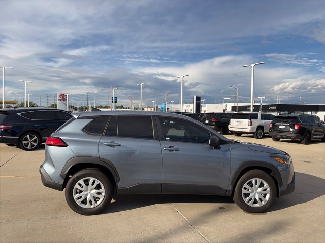 2023 Toyota Corolla Cross L - Photo 8