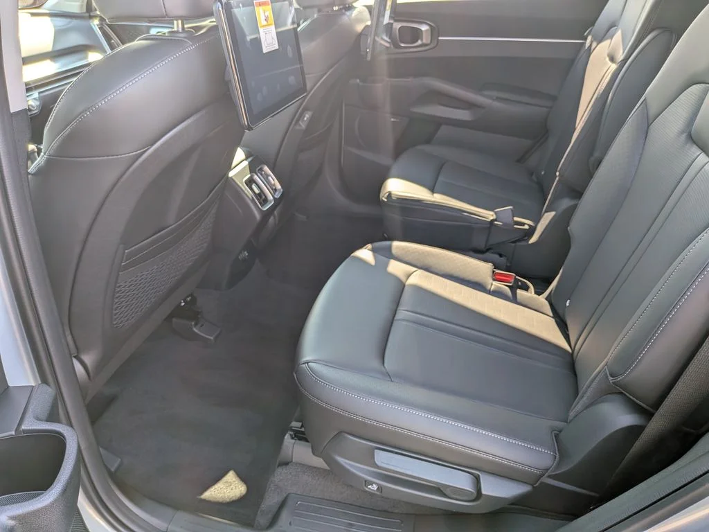 New 2026 Ivory Kia EX image 22