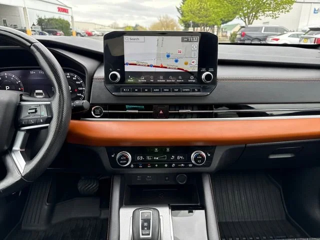 Used 2022  Mitsubishi SEL image 25