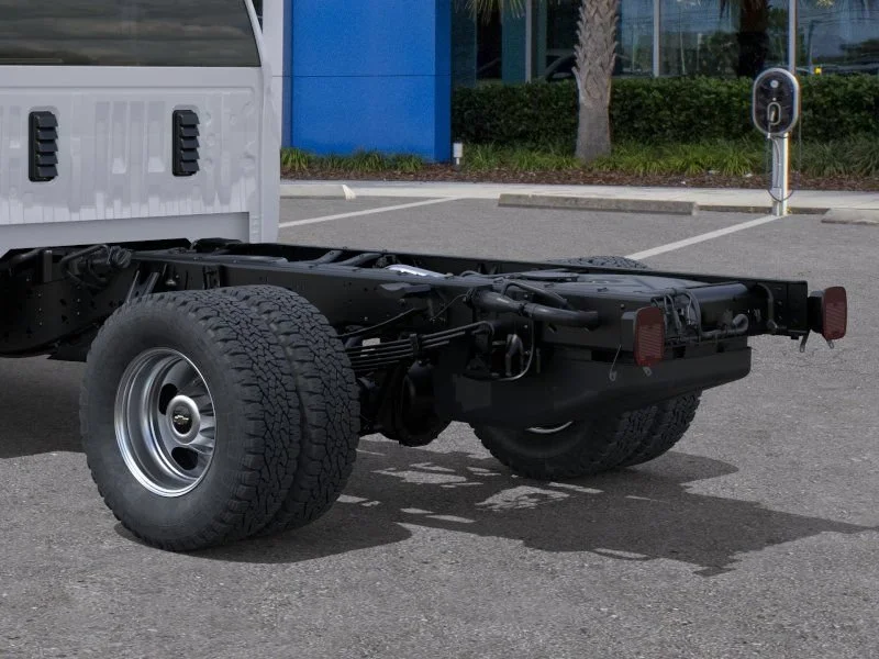 New 2026 Summit White Chevrolet Work Truck image 14