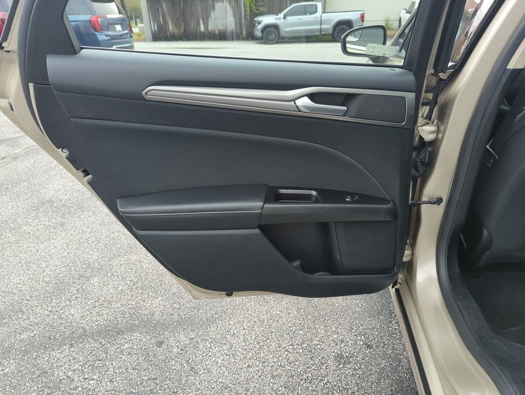 Used 2017 Gold Ford SE image 26
