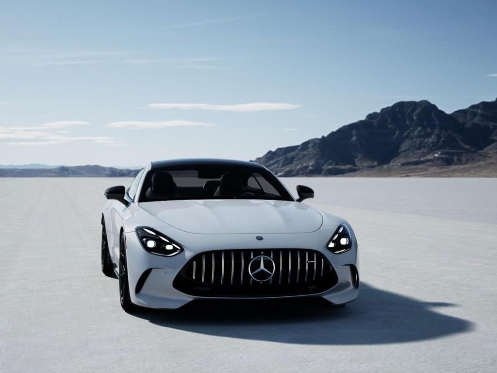 Used 2025 Polar White Mercedes-Benz Base 4MATIC® image 8