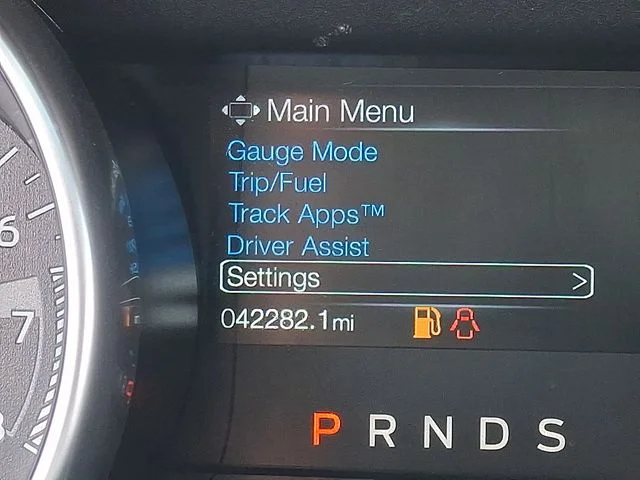 Used 2022  Ford GT Premium image 19